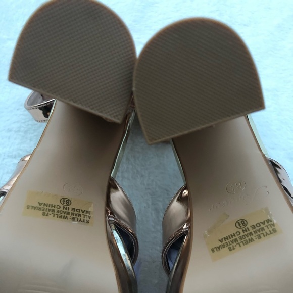 Rose Gold Crisscross Madden Pumps - Picture 7 of 7